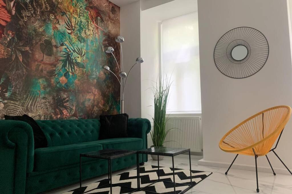 Cool City Center Apt. @ Metro And Shopping Street Wien Exteriör bild